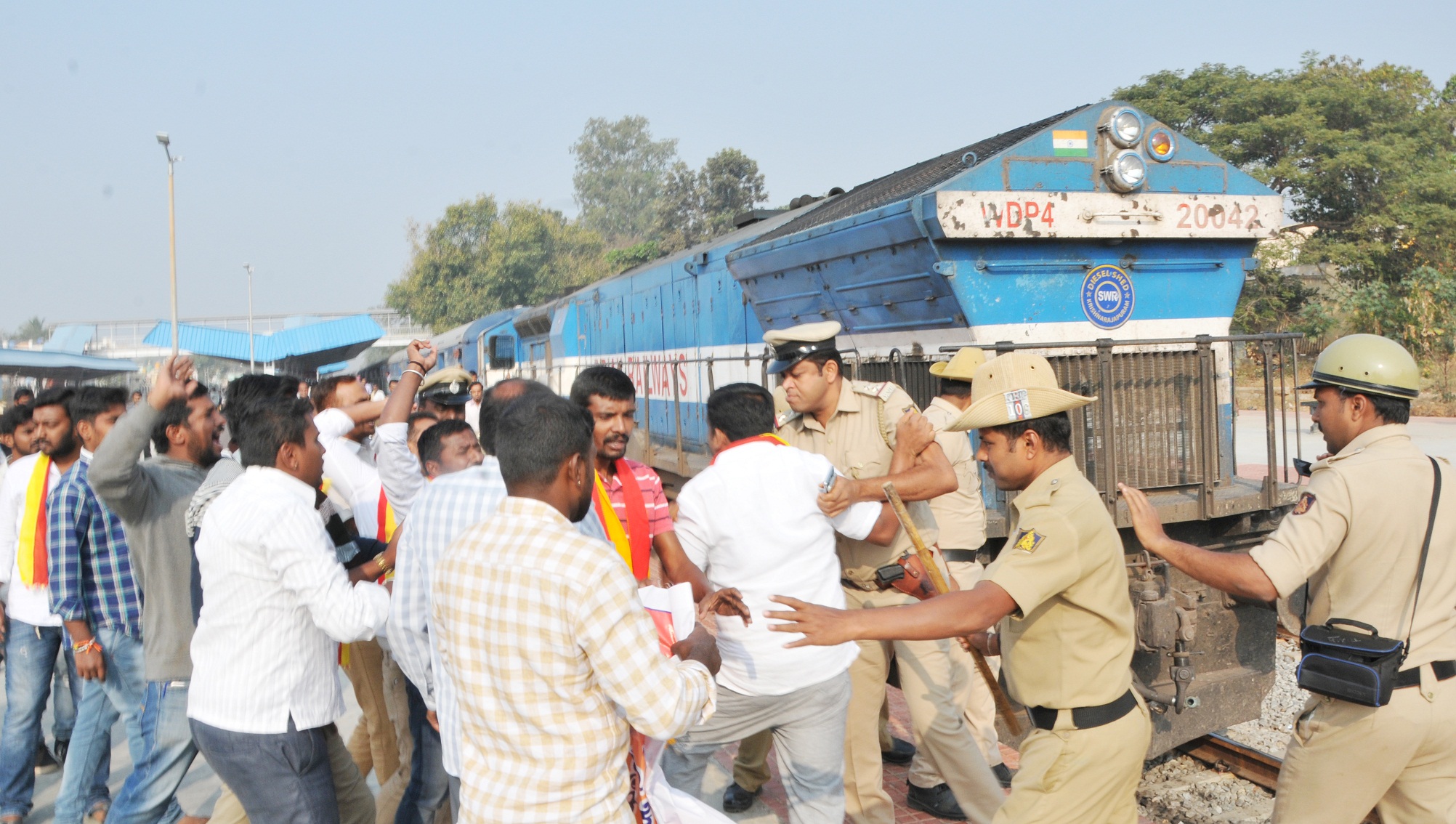 ತುಮಕೂರು: ಕರ್ನಾಟಕ ಬಂದ್‍ ಬೆಂಬಲಿಸಿ ದಸಂಸ ಪ್ರತಿಭಟನೆ
